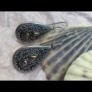 Artisan crafted Earrings 🌺